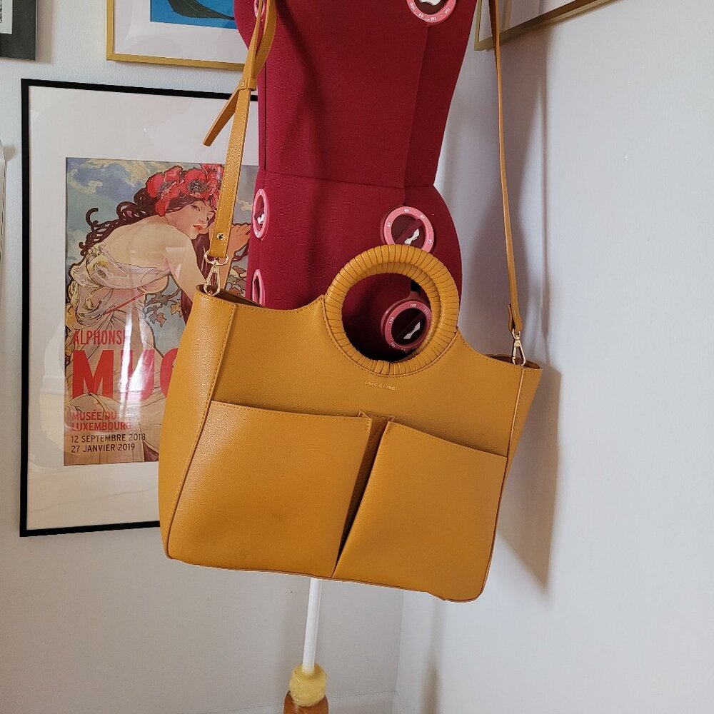 LOVE AND LORE Women's Medium Tote Faux Leather